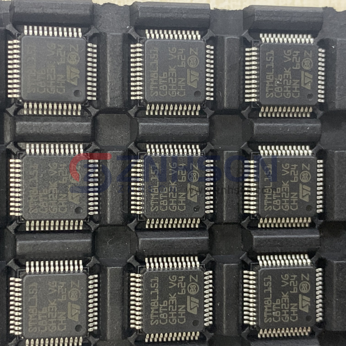 STM8L151C8T6