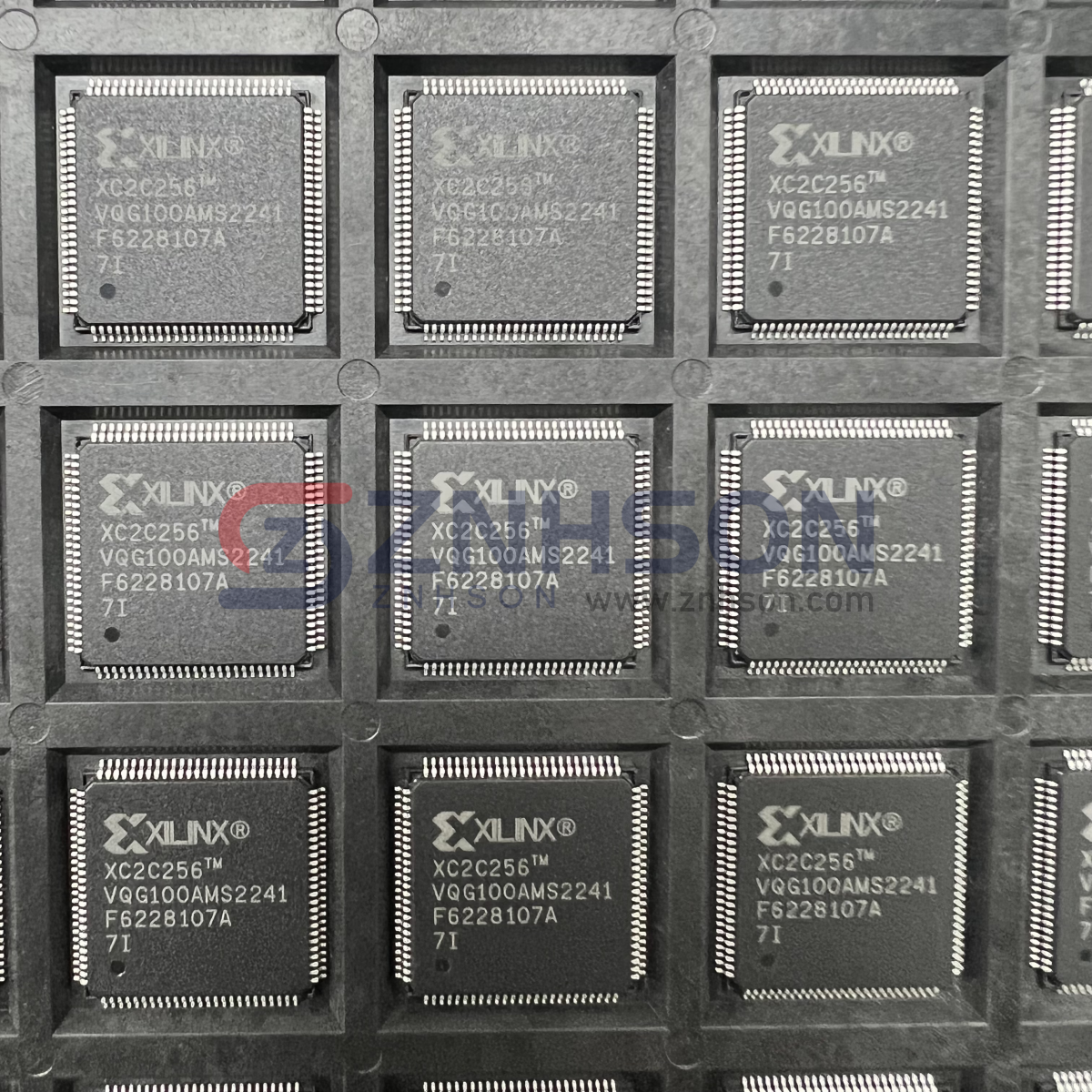 XC2C256-7VQG100C
