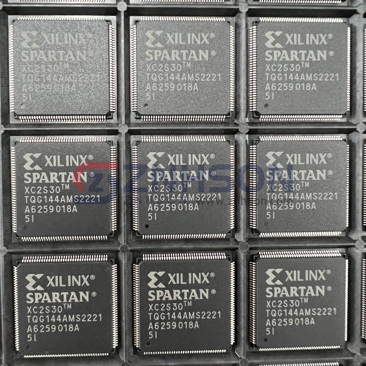 XC2S30-5TQG144I