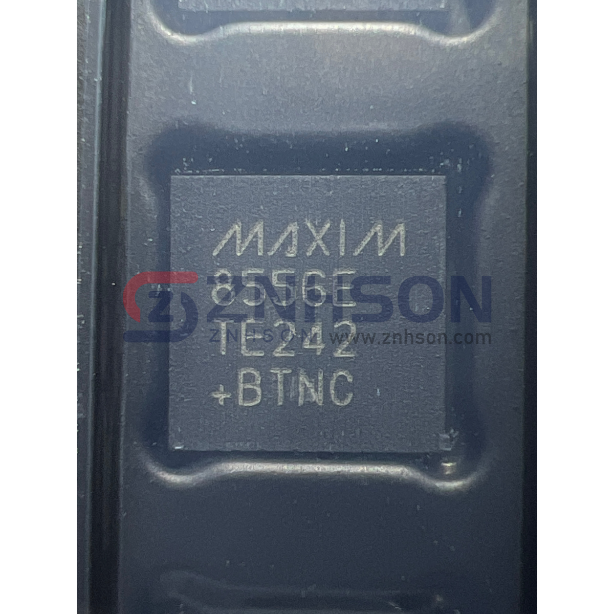 MAX8556ETE+T