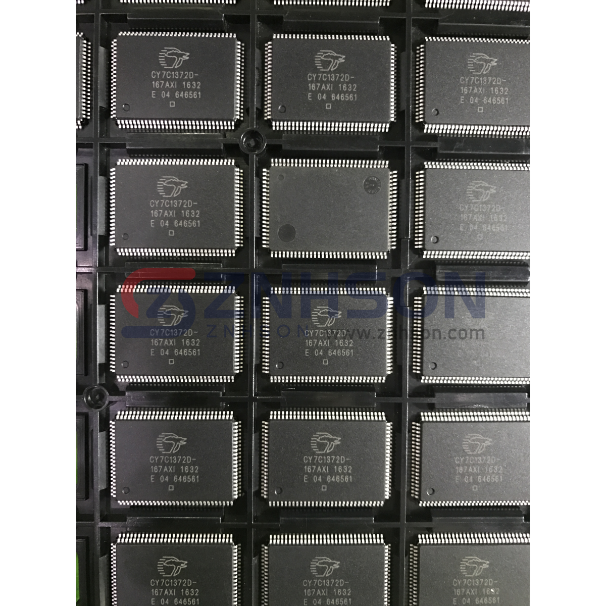 CY7C1372D-167AXI